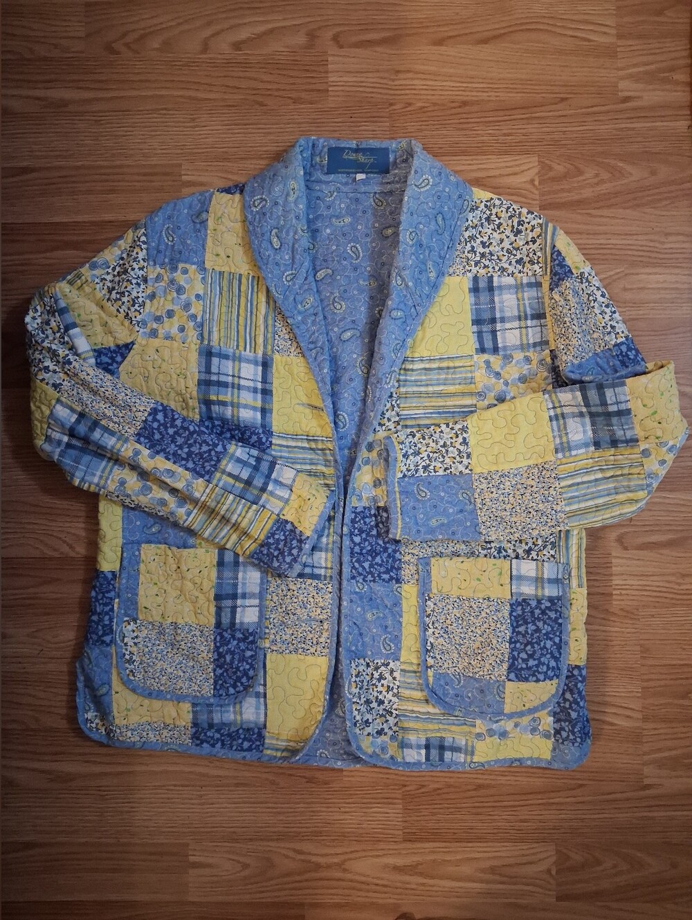 VINTAGE DONNA SHARP quilted pattern jacket.  Womens.  Blue/yellow.